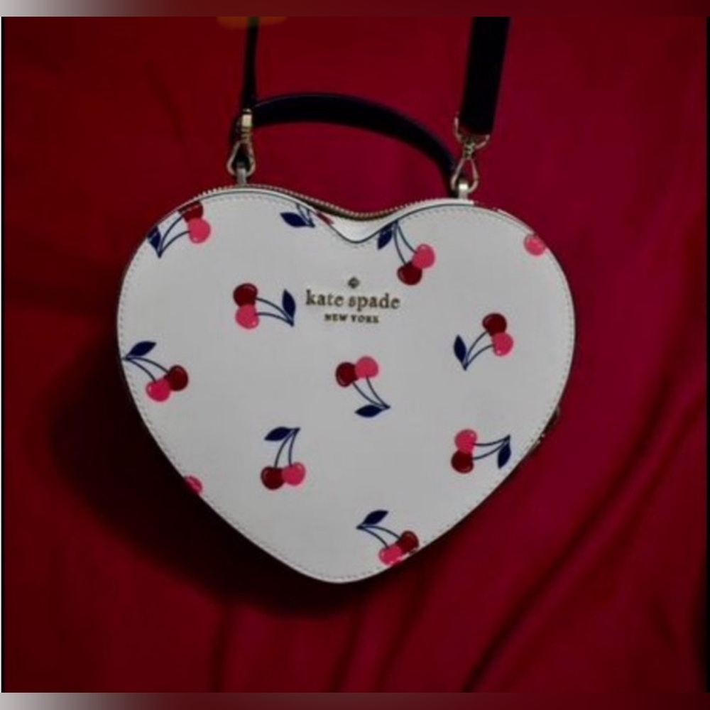 EUC!! Kate Spade Heart Shaped Cherry Crossbody - Picture 4 of 7